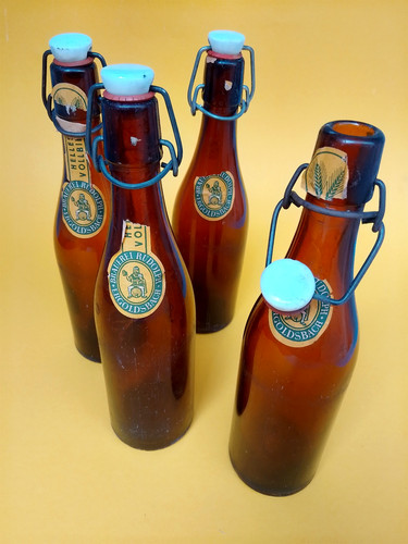Vintage beer bottles clip - beer,