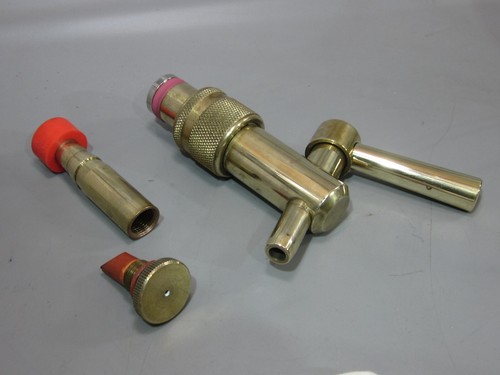 Twist lock tap beer - lock,